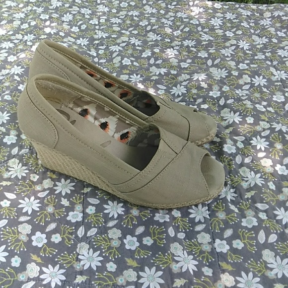 skechers peep toe wedges